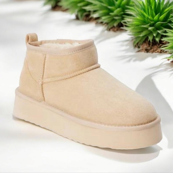 NEW! AE Hangout Booties  Sz 8 - Picture 6 of 9